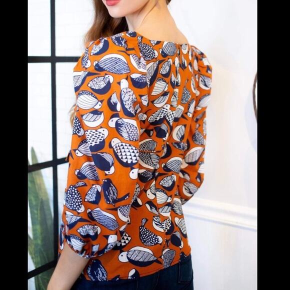 NEW Eva Franco Bird Print Blouse Puff Sleeves Knot front Sweetheart Neck Size 12 - Picture 4 of 16